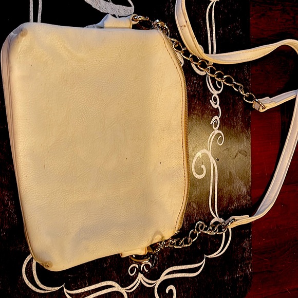 Purse - Picture 1 of 3